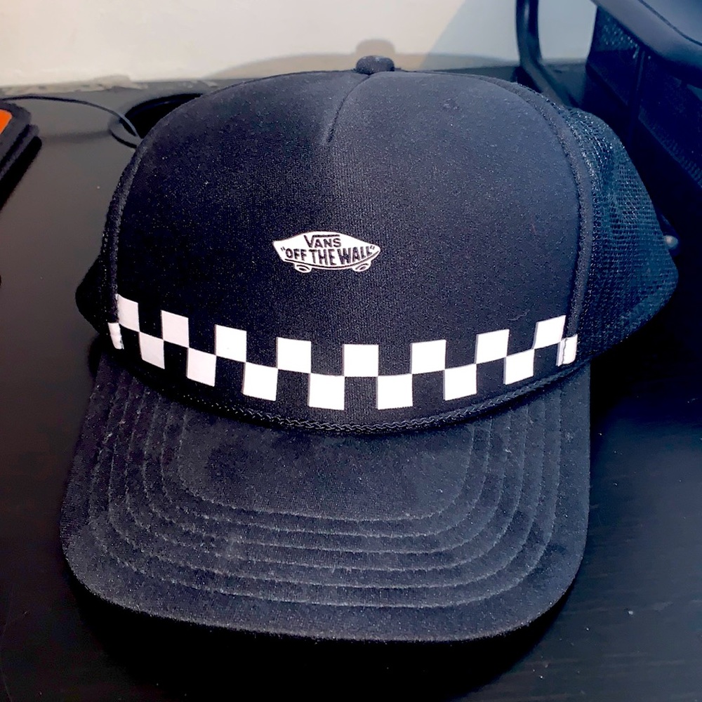 2019 Vans warped tour hat signed by REEL BIG FISH